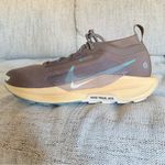 Nike React Pegasus Trail 5 GTX
Women's Size 9 Photo 2