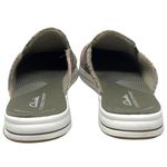 Clarks Women's 7.5 Breeze Shore Mule Olive Green Fern Leaves Photo 4