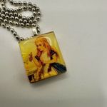 Alice in Wonderland drink me scrabble tile necklace Photo 8