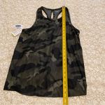 Old Navy NWT  Active Women’s Green Camouflage Tank Top Size Medium Photo 4