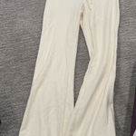 Aritzia  Pants Photo 0