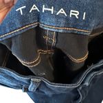 Tahari  Jeans‎ Photo 3