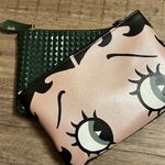Ipsy  bags Photo 4
