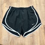 Nike | Tempo Dri-FIT Women's Athletic Performance Mid-Rise Running Shorts Photo 2