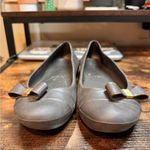 Crocs Gianna Brown Bow Ballet Flats Rubber Slip On Cap Toe Womens Size 9 Photo 6