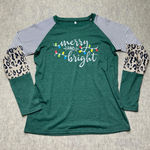 Merry And Bright Christmas Tee Womens Medium Green Leopard Stripe Raglan Holiday Photo 0