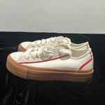 Converse  All Star Trackwave OX platform sneakers  
white red gum sole Size 6.5 Photo 1