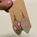 Handmade NWT  Pink Polka dotted Tulip Floral Wooden Painted Earrings Photo 4