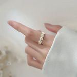 Sterling Silver Adorable  Ladies Adjustable Daisy Ring Size 5-9 Photo 2