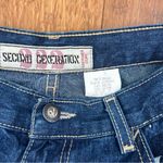 Vintage Second Generation Embroidered Floral Hem Denim Capri Jeans: Size 9 Blue Photo 2
