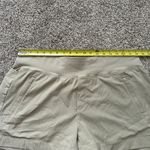 Athleta beige tan Trekkie North shorts size 16 Photo 8