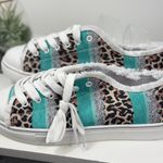 Cute NWOTs Shoes Size 9.5 Blue Photo 5