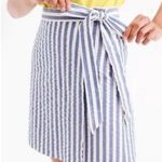 J.Crew Women’s Blue White Seersucker Bow Tie Waist Detail Skirt Size Petite 0 Photo 3