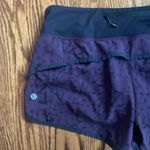 Lululemon Speed Shorts 2.5" Purple and Black Pattern Size 6 Photo 5