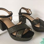 Black/Gold Pumps, Size 6 Black Photo 1