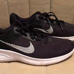 Nike Black and White Mesh Sneakers Sleek Design Photo 1
