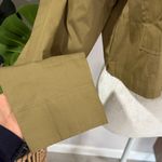 H&M Women's khaki cropped long sleeve button down with oversized front pockets Photo 4