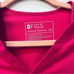 FIGS  Womens Catarina One Pocket Scrub Top Size XXS Hot Pink Photo 6