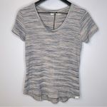 prAna Foundation Short Sleeve V-Neck T-Shirt in Frost Size XS NWT Photo 1