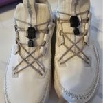 on cloud On-running Photo 4