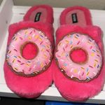 Kensie Donut Slippers - New without tags Photo 1