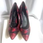 Charles David CHARLES By  Stiletto Heels Sz 7M  Black/Red Roses Minor Peeling Photo 3