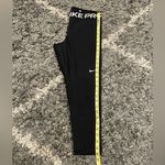 Nike  Pro Women’s Dri-fit Black Training Leggings Cropped Size Large Photo 6