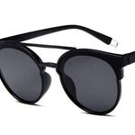 Amazon  - AOCATE Plastic Frame Polarized Sunglasses, Black, EUC Photo 0