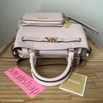 Michael Kors Set Photo 3