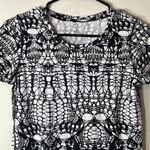 Lululemon Lively Crewneck Short Sleeve Tee Shirt Vitasea White Black Glacier Photo 3