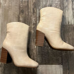 Journee Collection JOURNEE Elegant Cream Ankle Boots Size 9 Photo 0