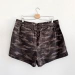 Athleta NEW  Camo Farallon Short Shorts Sz 18 Photo 3