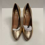 Vince Camuto  VC-DESIMMY Pump in Metallic Gold Size 10M Photo 3