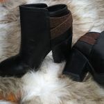 Kenneth Cole REACTION
Women's Booties Photo 6