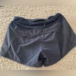 Lulu shorts Size 4 Photo 2