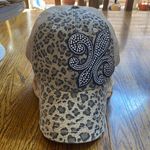 Cute cheetah fleur de lis hat Tan Photo 0