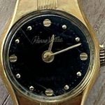 Pierre Vallee Gold Plated Vintage Ladies Watch Black Dial Gold Plated Bracelet Photo 2