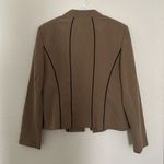 Jones Studio Camel Brown Zip Up Pleated Blazer Jacket with Black Accents Photo 4