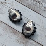Vintage Clip On Earrings Photo 8