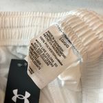 Under Armour Womens UA Accelerate Training Shorts White Size L Photo 5