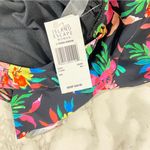 Island escape NEW Plus Size Floral Photo 4