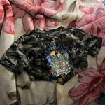 SheIn  1X army print cropped v shaped tee Photo 1