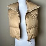AMAZON Crop Vest Lightweight Sleeveless Warm Outerwear Puffer Vest Size Small Tan Photo 1