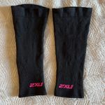 2XU Breast Cancer Compression Sleeves Calf XS Black Photo 1