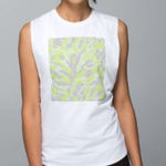 Lululemon Muscle Hustle Tee Medium Photo 0