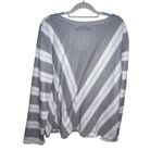 MissLook Gray & White Striped V Photo 2