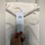 Alo Yoga NWT  high waist airbrush Cream Activewear leggings Photo 3