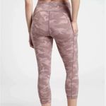 Athleta  Women’s Ultimate Stash Pocket Camo Sz‎ M Photo 1