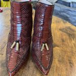 Louise et Cie  Burgundy Snakeskin Heeled Boots woman’s sz 9/40 Photo 12