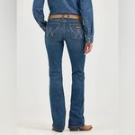 Wrangler  Retro women’s size 9 x 32 Mae mid-rise boot cut jeans cowgirl western Photo 2